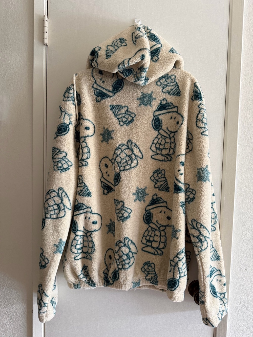 Aeropostale Cream Fleece Zip Hoodie with Teal Snoopy Print - Picture 2 of 5